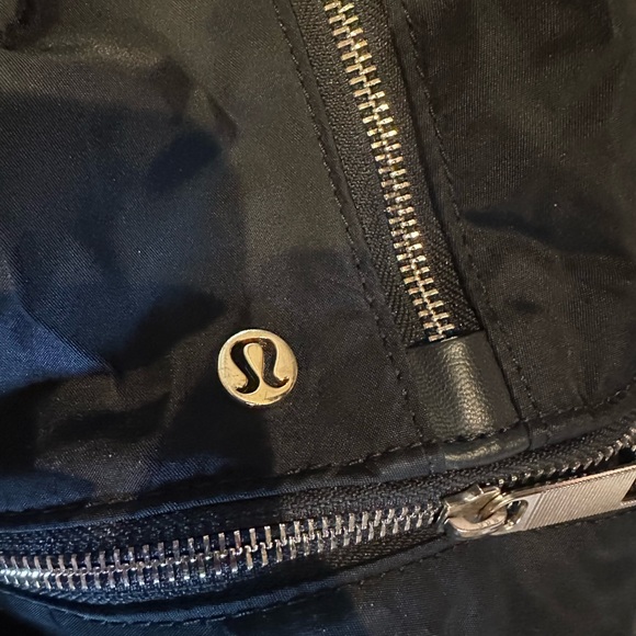 Lululemon City Adventurer Backpack 17L - Picture 7 of 10